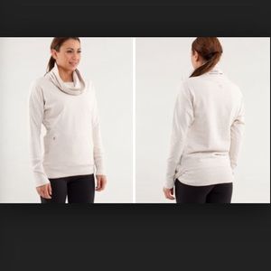 lululemon Rest day pullover near perfect condition