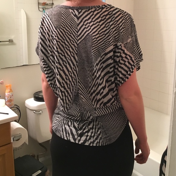 Grey Patterned Top - Picture 3 of 3