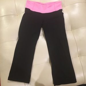 Lululemon Pink and Black Cropped Leggings