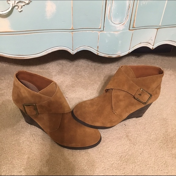 Lucky Brand Sumarah Wedge Ankle Bootie