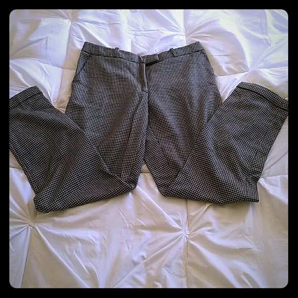 Cropped hounds tooth trousers