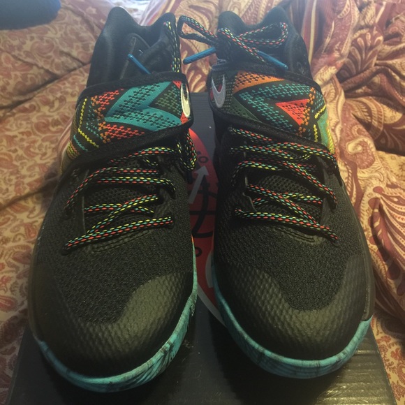 Kyrie 2 "BHM"