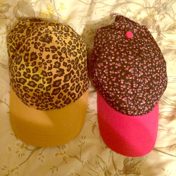 Chatties Accessories - patterned ⚾️ caps Chatties Accessories - patterned ⚾️ caps