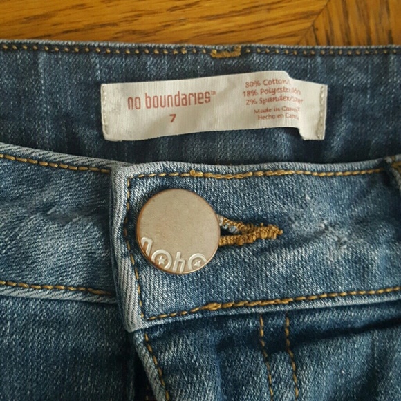 Denim shorts - Picture 3 of 3