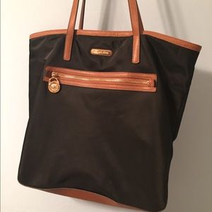MK Kempton North South Large Tote