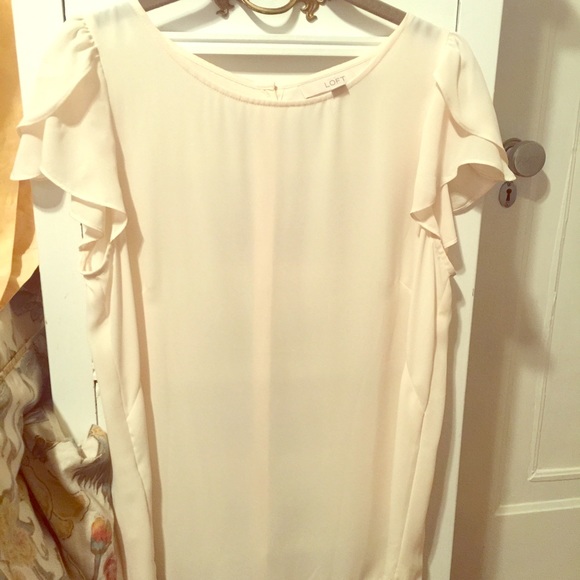 Ann Taylor LOFT flutter sleeve blouse