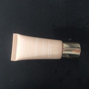 clarins instant concealer
