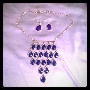 Navy neckless with earrings