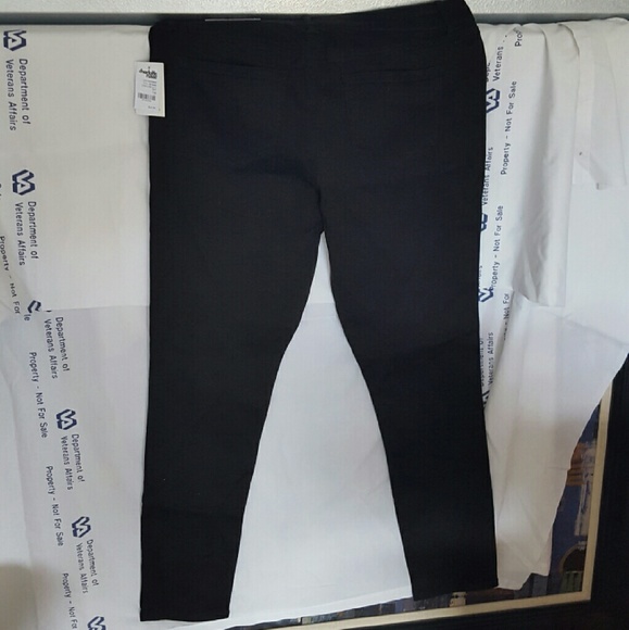 Black skinny jeans