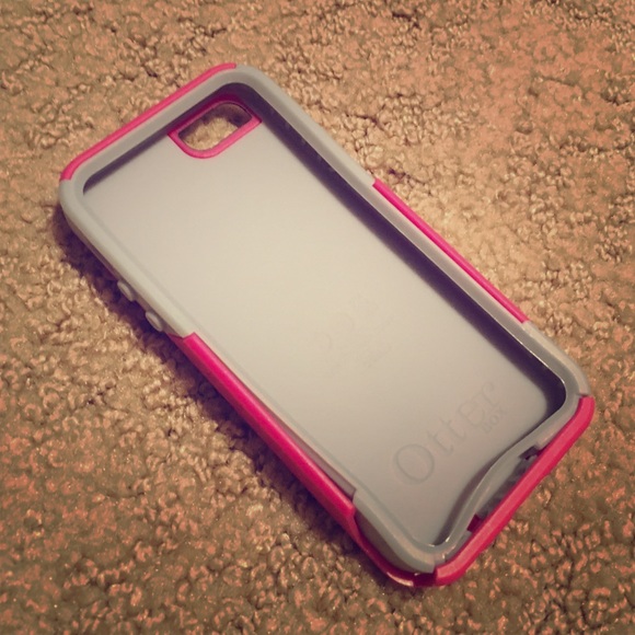 Otterbox iPhone 5s case