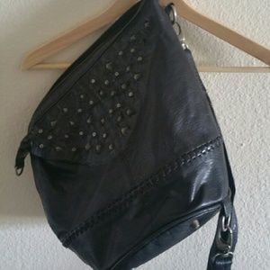 LEATHER BAG 🎉$8 if bundled🎉