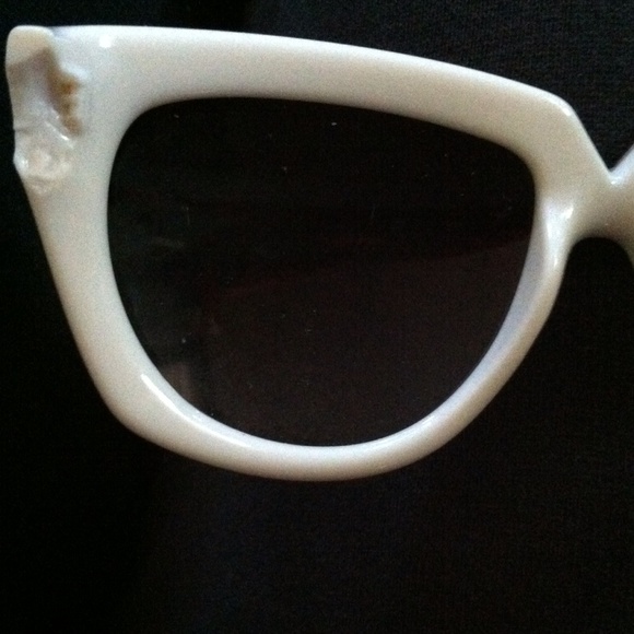 Valentino sunglasses - Picture 2 of 3