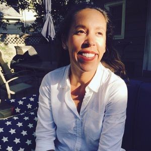 Meet your Posher, Lia