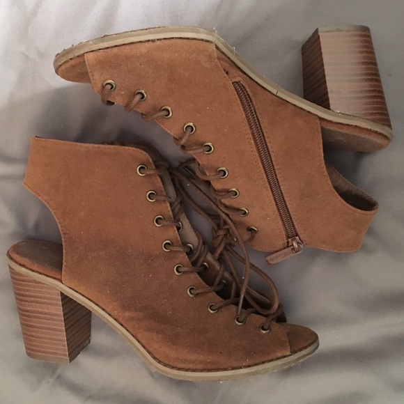 Lace-Up Open Toe Chunky Heels