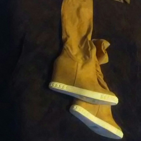 Winter Boots - Picture 1 of 1