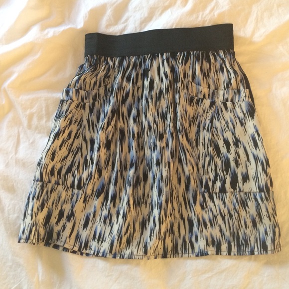 Eight Sixty Patterned Skirt - Picture 1 of 3