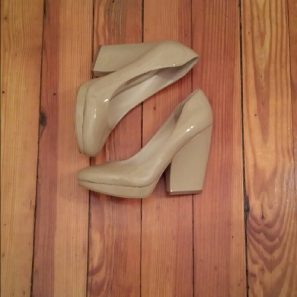 Boutique 9 pumps