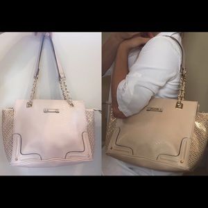 Jessica Simpson cream shoulder bag