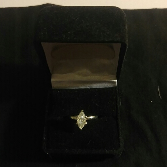 marquise cut cubic zirconia ring
