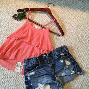 *****sold*******Adorable Crop Top NWOT