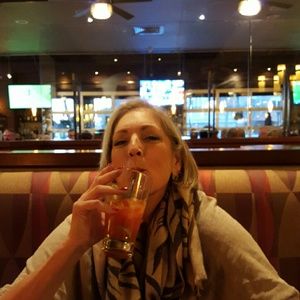 Meet your Posher, Debbie