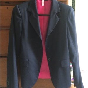 Show coat (reserved)