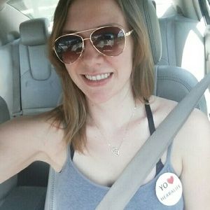 Meet your Posher, Jillian