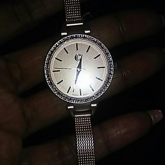 Women's Watch - Picture 1 of 1
