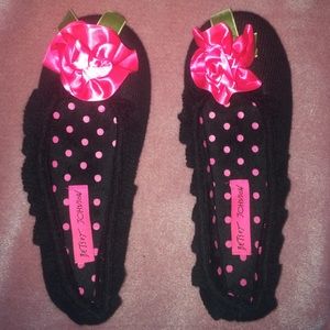 Betsey Johnson slippers!!