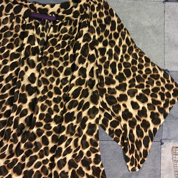 Worthington Blouse - Picture 2 of 3