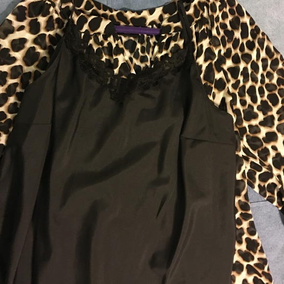 Worthington Blouse - Picture 3 of 3