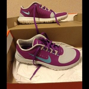 Nike Fit Shoes-Size 7