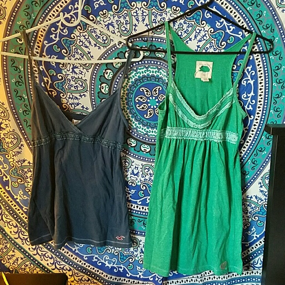 BUNDLE Hollister tops - Picture 1 of 4