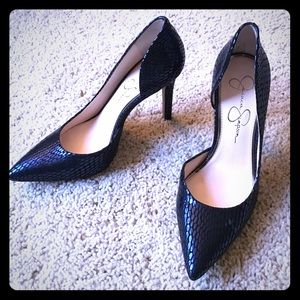 Dark blue patterned Jessica Simpson pumps.