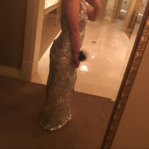 PROM DRESS - Picture 3 of 4