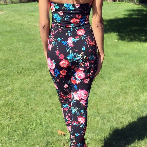 Stunning Floral Jumpsuit - Picture 2 of 2