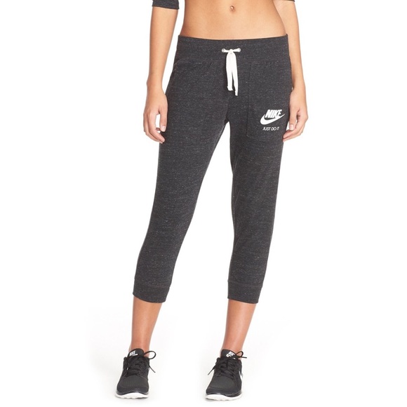 Nike Pants - Nike Black Marl Gym Vintage Capris