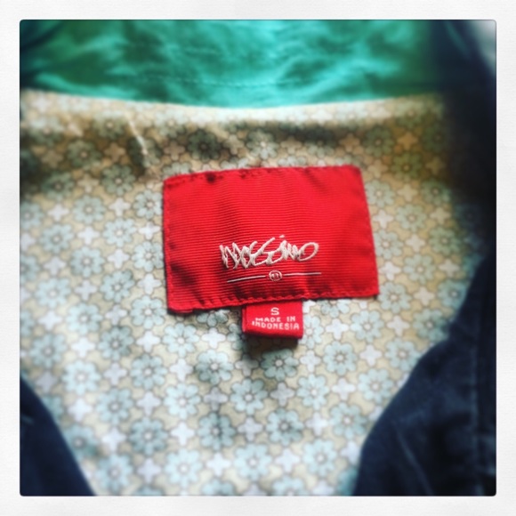 ✳️ Light Jacket - Picture 3 of 4