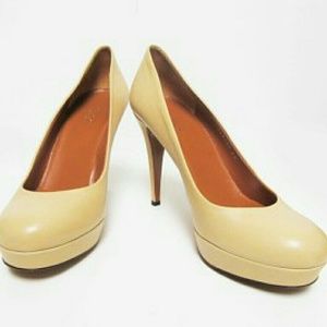 Authentic Gucci Nude Betty Pumps Sz 38 EUC