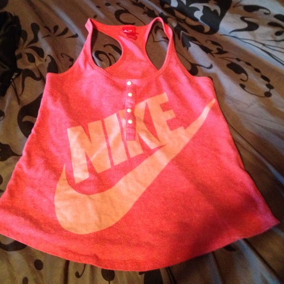 Light pink nike tank