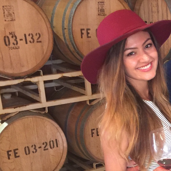 Meet your Posher, Andi - Picture 1 of 1