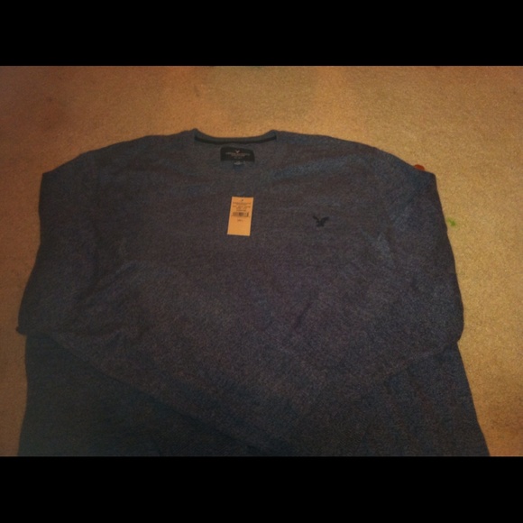 BRAND NEW AMERICAN EAGLE SWEATER