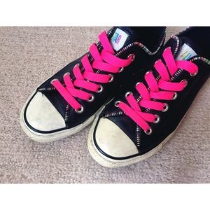 Black Leather Zipper Converse All Stars • Size 6.5