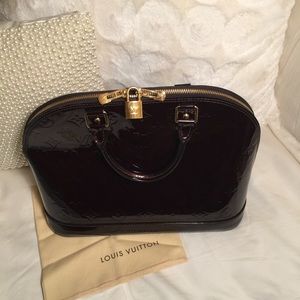 NWOT Louis Vuitton Alma PM MV Amarante Handbag