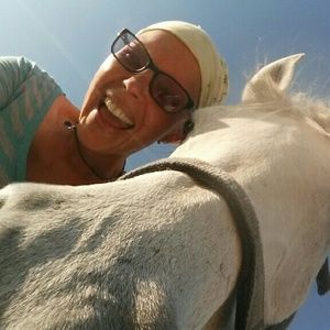 Meet your Posher, Stacy