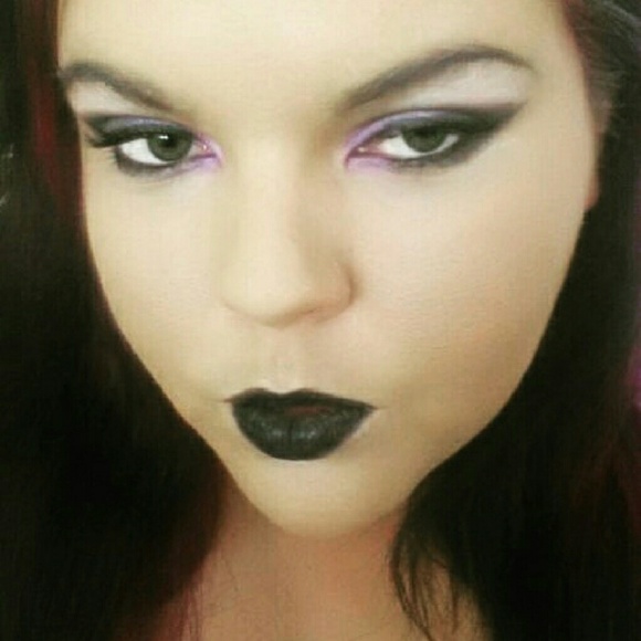 Meet your Posher, Kathy - Picture 1 of 1