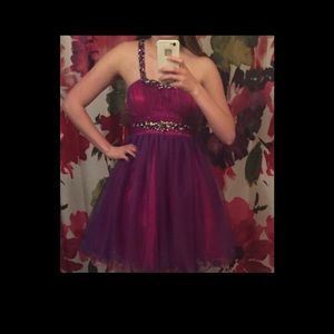 One shoulder, short, prom dress