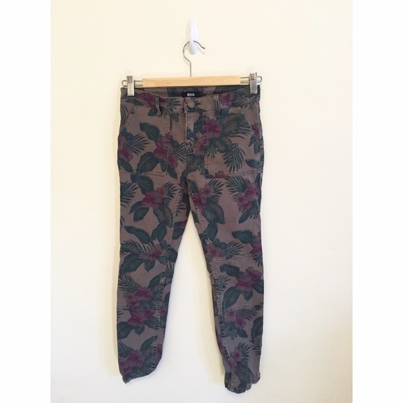 BDG Cropped Khaki Flower Print Pants