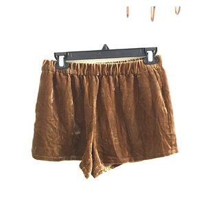 Madewell women's velvet shorts - S