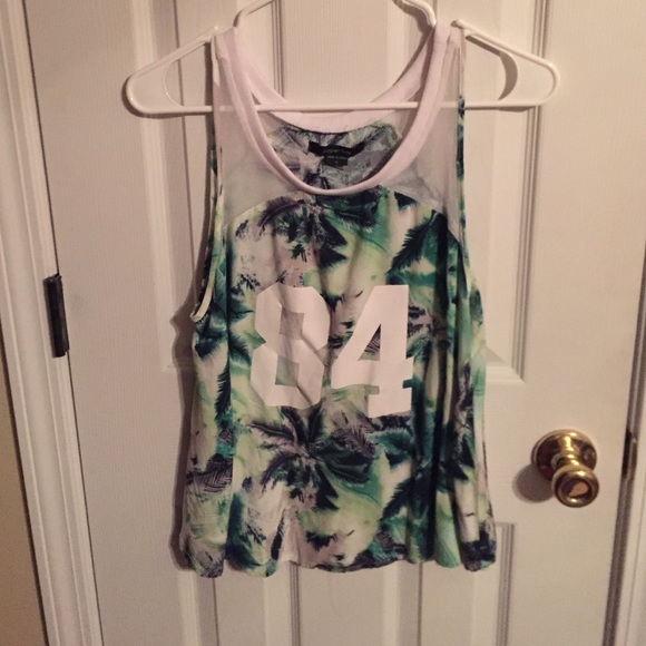 Cute Jersey Style Tank!🌴